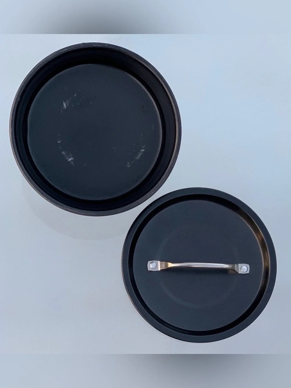 Round 2.5 Quart/10-Cup Camping Pot with Lid